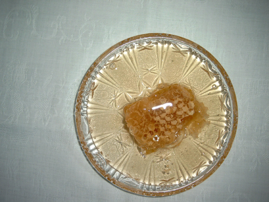 Honey with comb